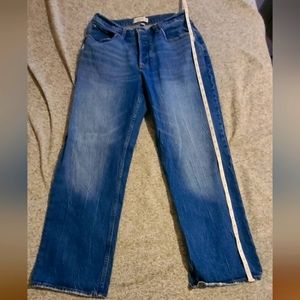 Low Rise 90s jeans